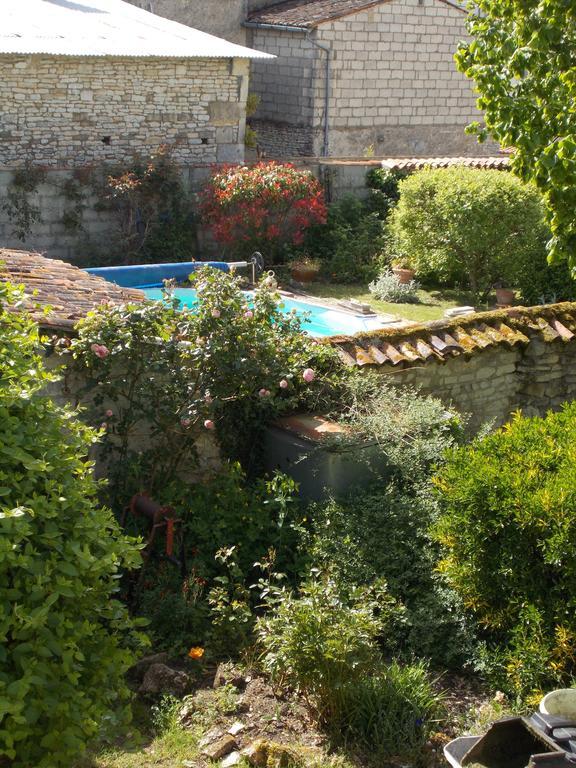 Bed and Breakfast A L'Antan - La Ferme D'Octave Saint-Hilaire-de-Villefranche Zewnętrze zdjęcie