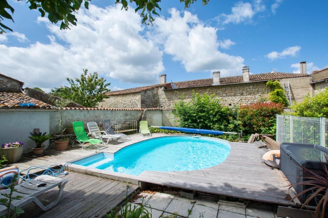 Bed and Breakfast A L'Antan - La Ferme D'Octave Saint-Hilaire-de-Villefranche Zewnętrze zdjęcie